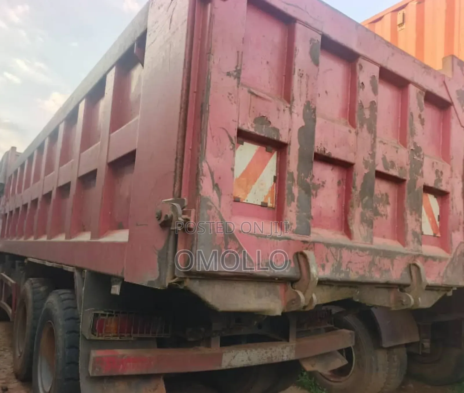 Sinotruck of 12 Tyres for Sale