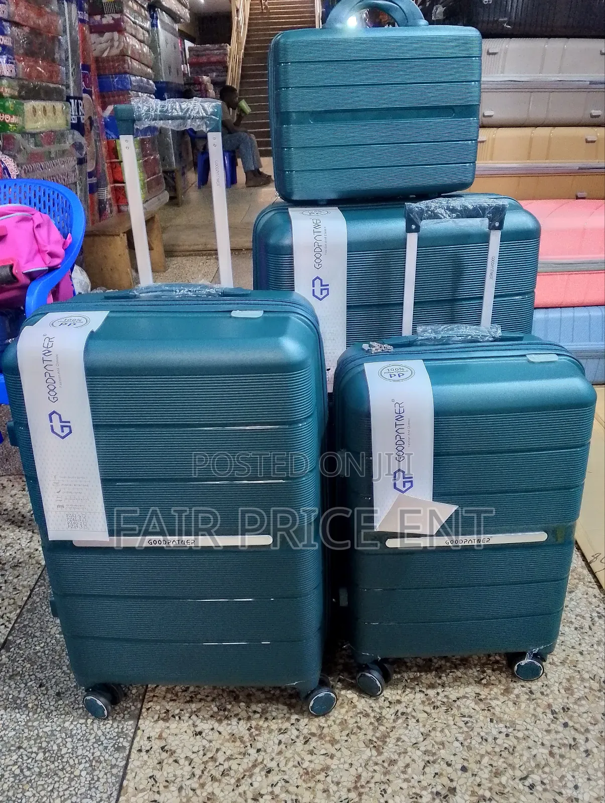 Noble Fullset Pure Rubber Plastic Suitcases of Goodpartner.( Blue)