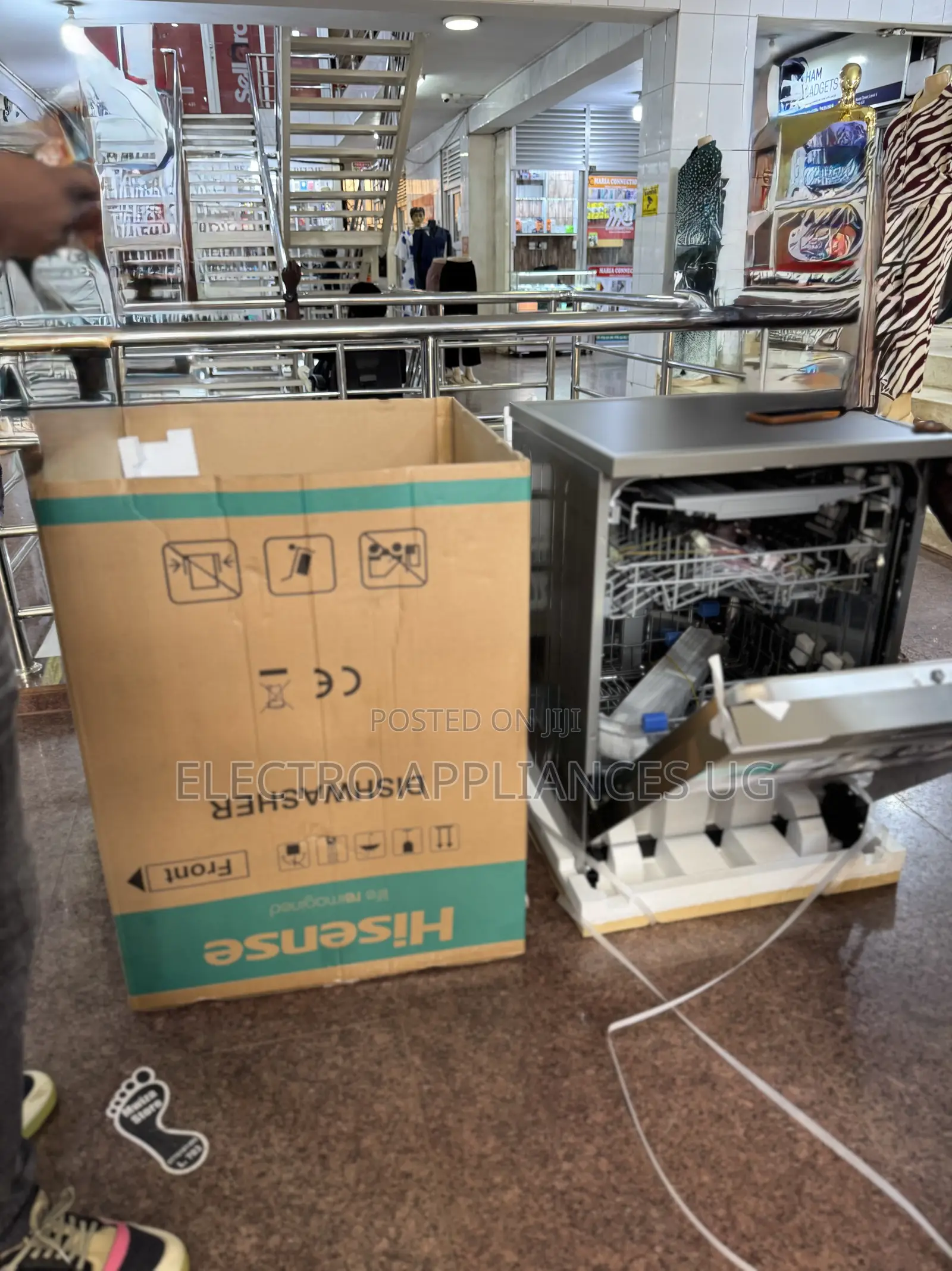 Hisense 15 Place Freestanding Dishwasher (Model Hs623e90x).