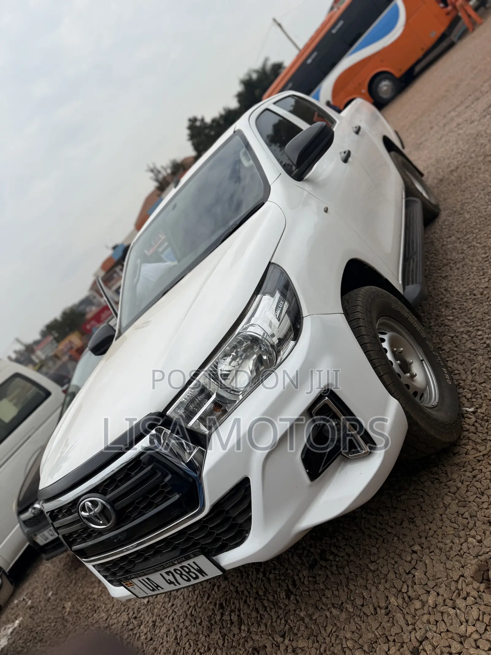 Toyota Hilux SR 2017 White