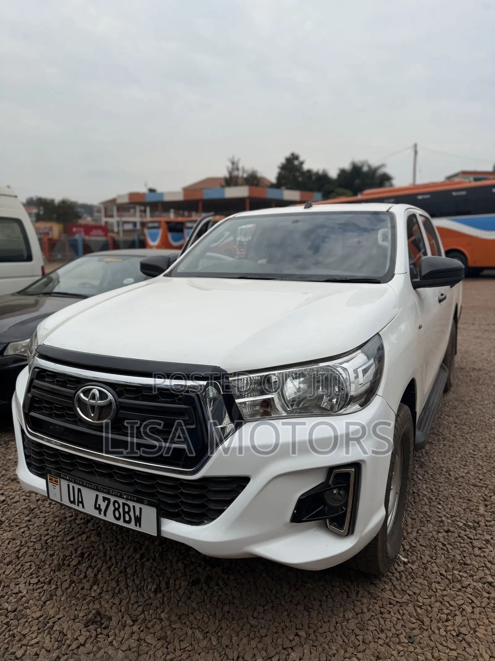 Toyota Hilux SR 2017 White