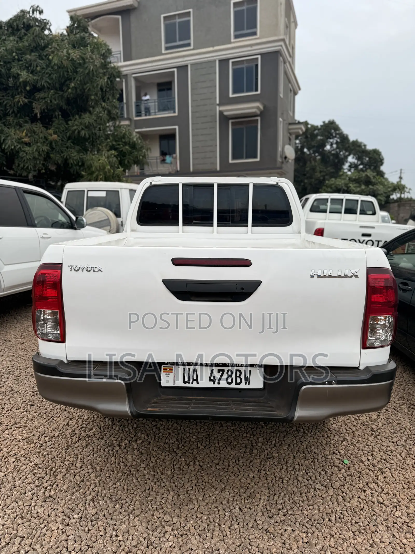 Toyota Hilux SR 2017 White