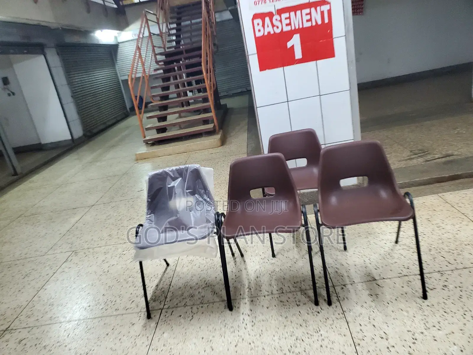 Executive Plastic Chairs Plastic Chairs Steel Stands