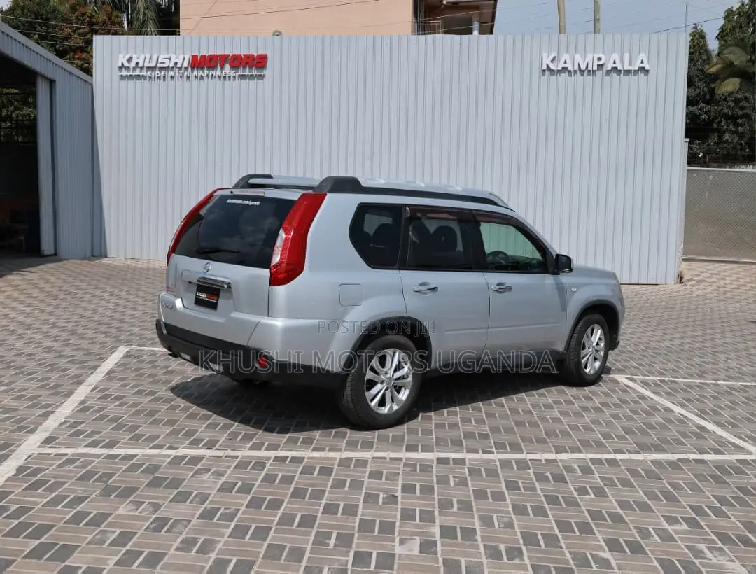 Nissan X-Trail 2012 Silver