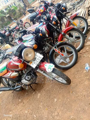 TVS HLX 125 2021 Red