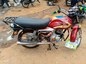 TVS XL 100 2021 Red
