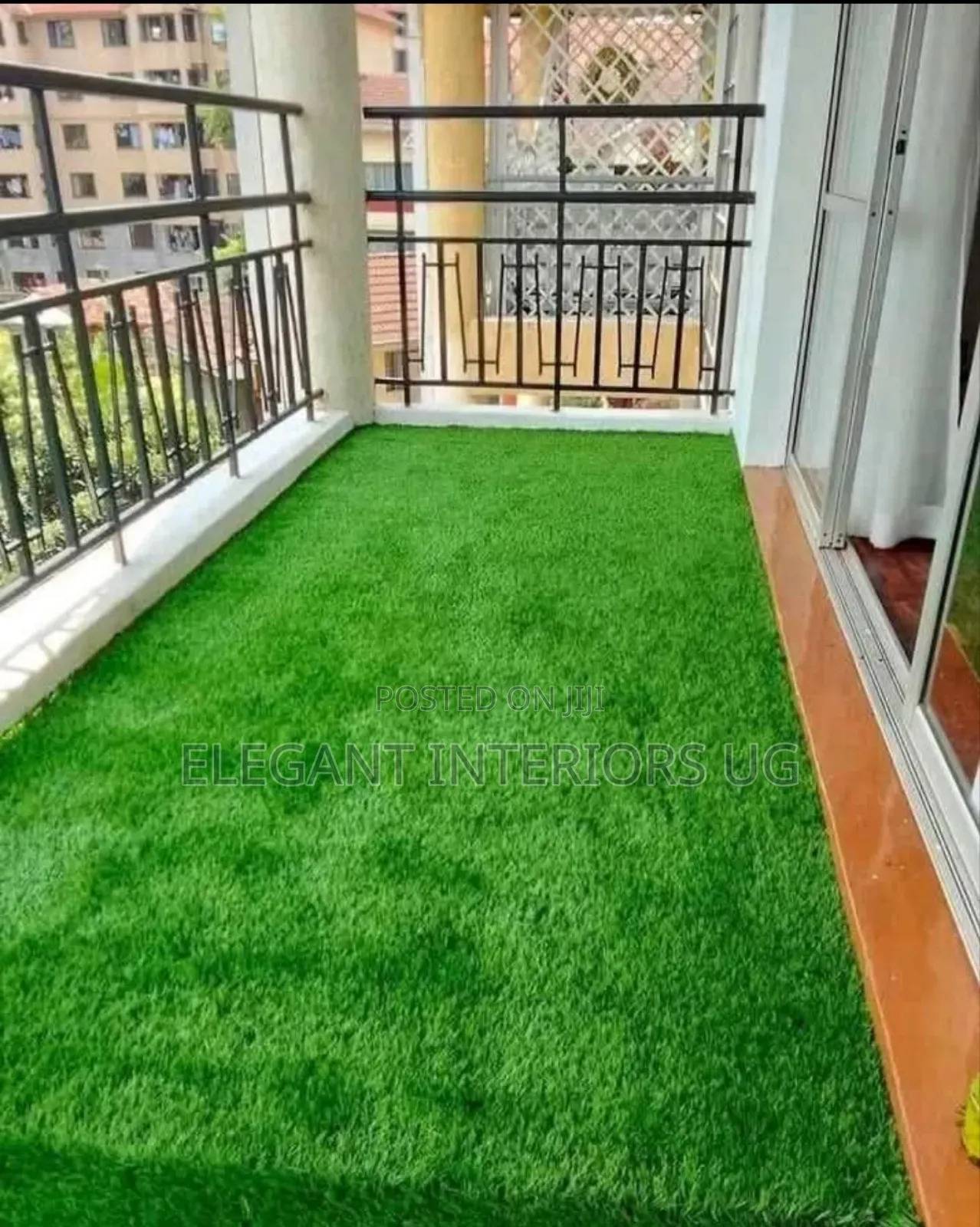 Artificial Grass Carpets in All Thicknesses Used on Balconies