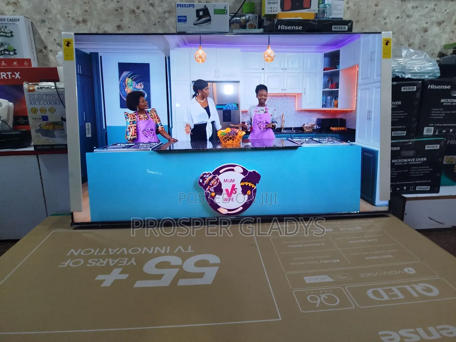 Qled 65 Hisense Smart Uhd Digital Flat Screen Flameless.