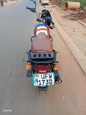 Bajaj Boxer 125 2024 Red