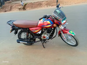 Bajaj Boxer 125 2024 Red