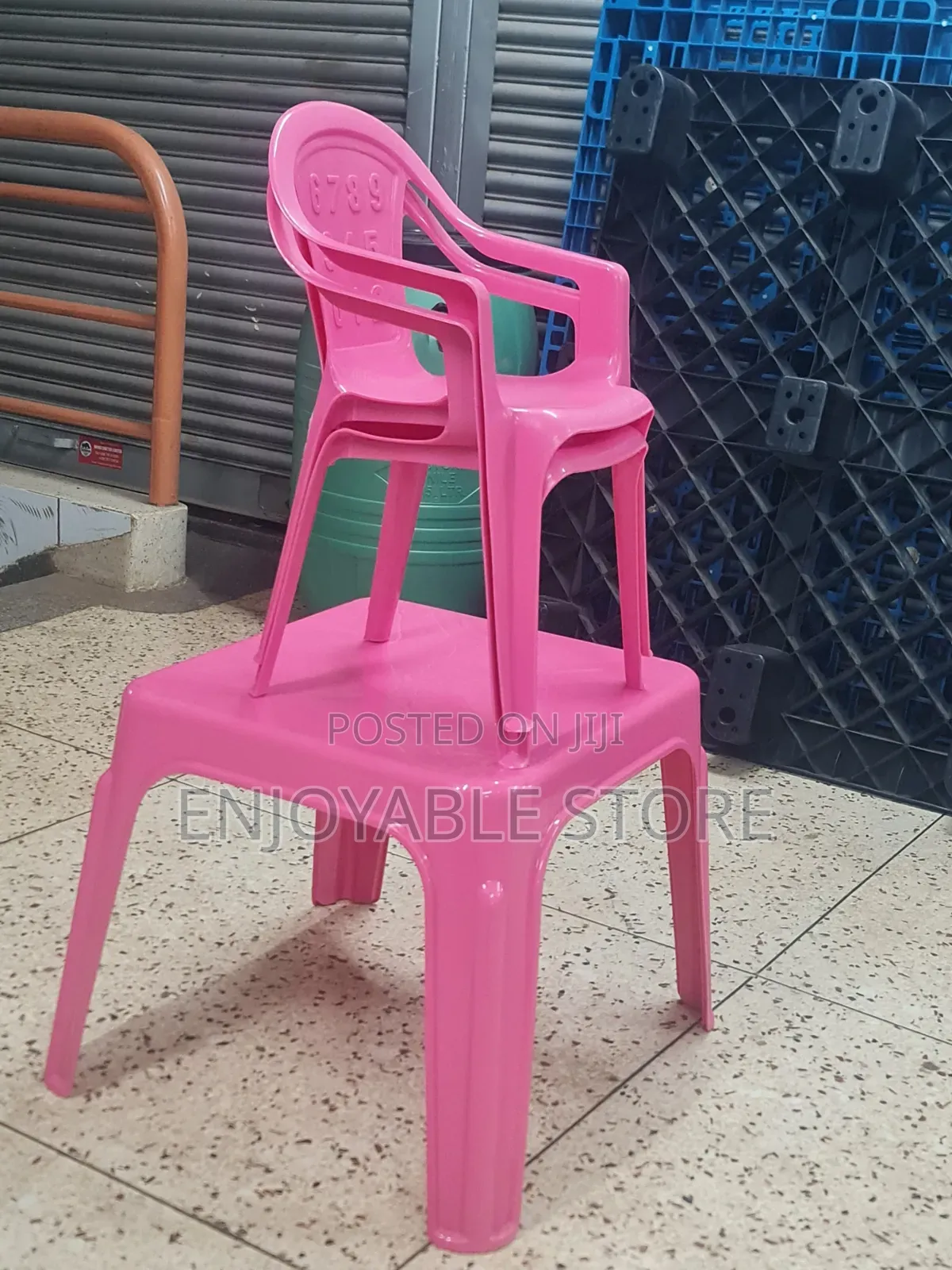 Reading Plastic Kids Table and 2 Chairs