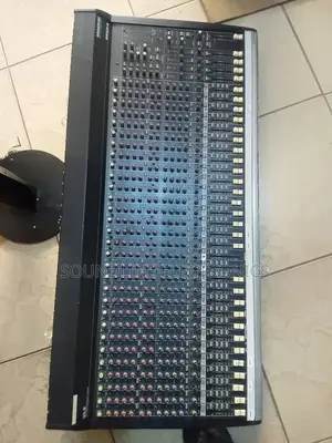Mackie 32 Mixer