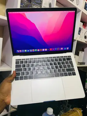 Laptop Apple MacBook 8GB Intel Core I5 SSHD (Hybrid) 512GB
