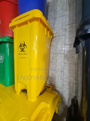 Step on Plastic Dust Bins 120ltrs