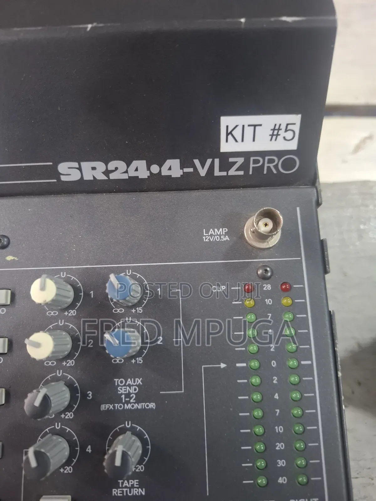 Mackie 24 Channels Mixere