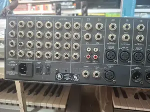 Mackie 24 Channels Mixere