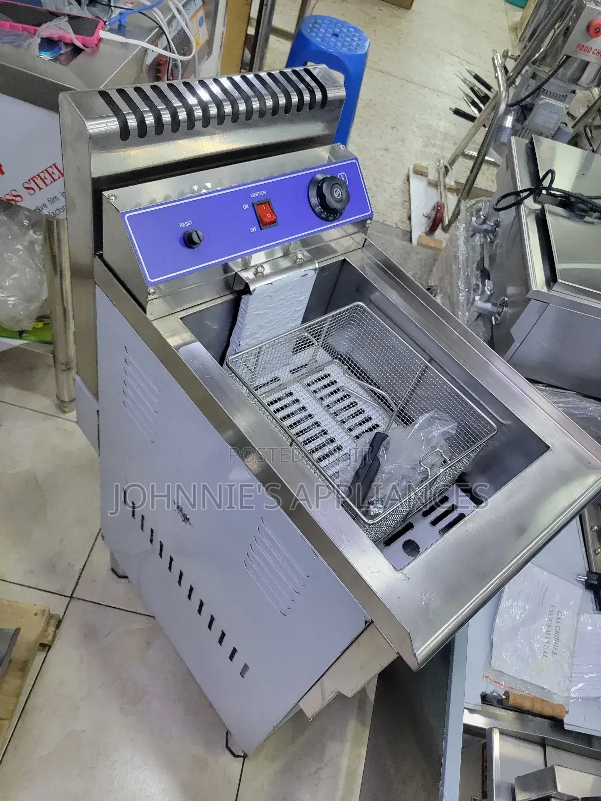 Rk Commercial Single Gas Deepfryer With Down Storage 20l