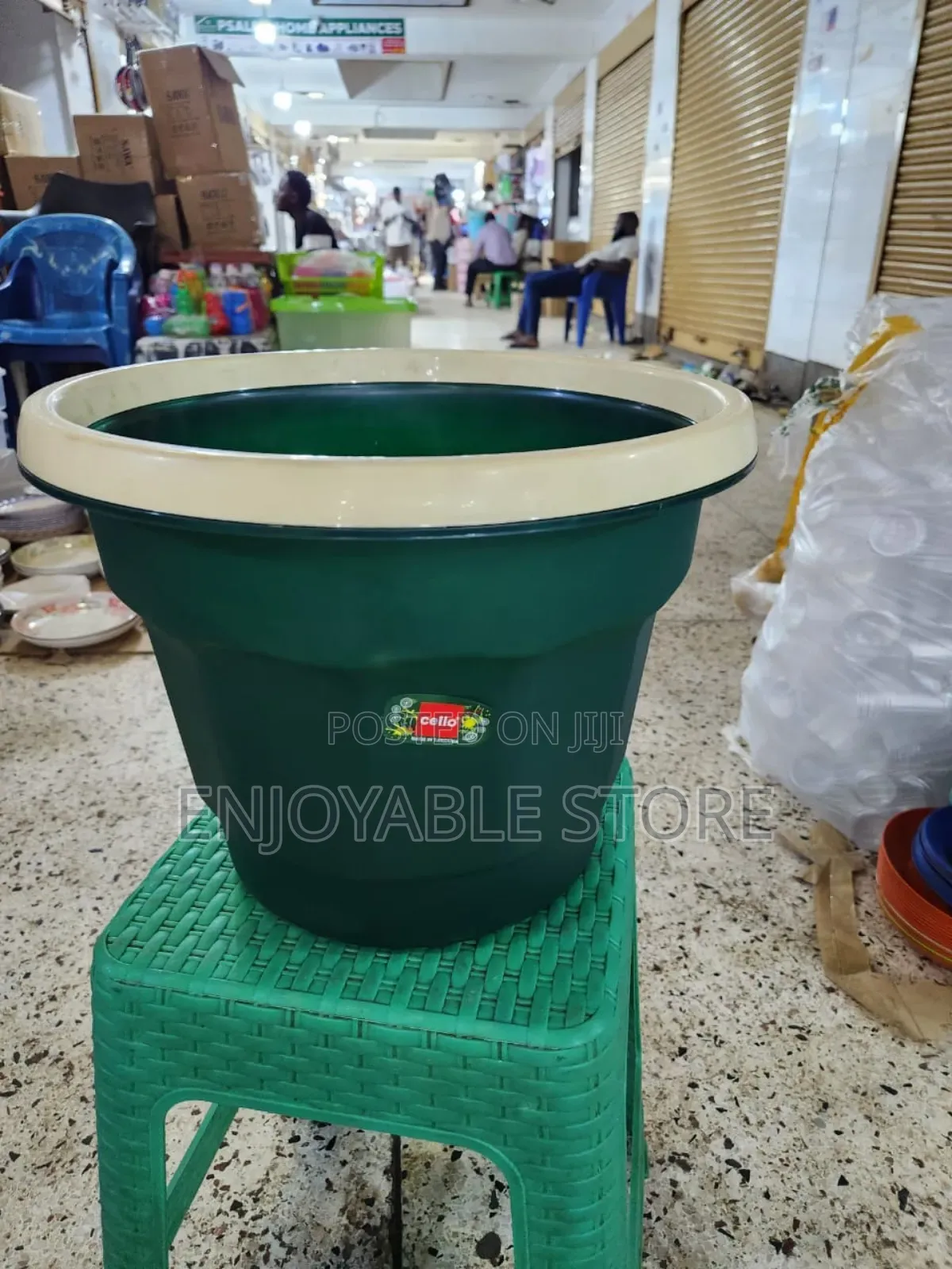 Imported Plastic Flower Pots