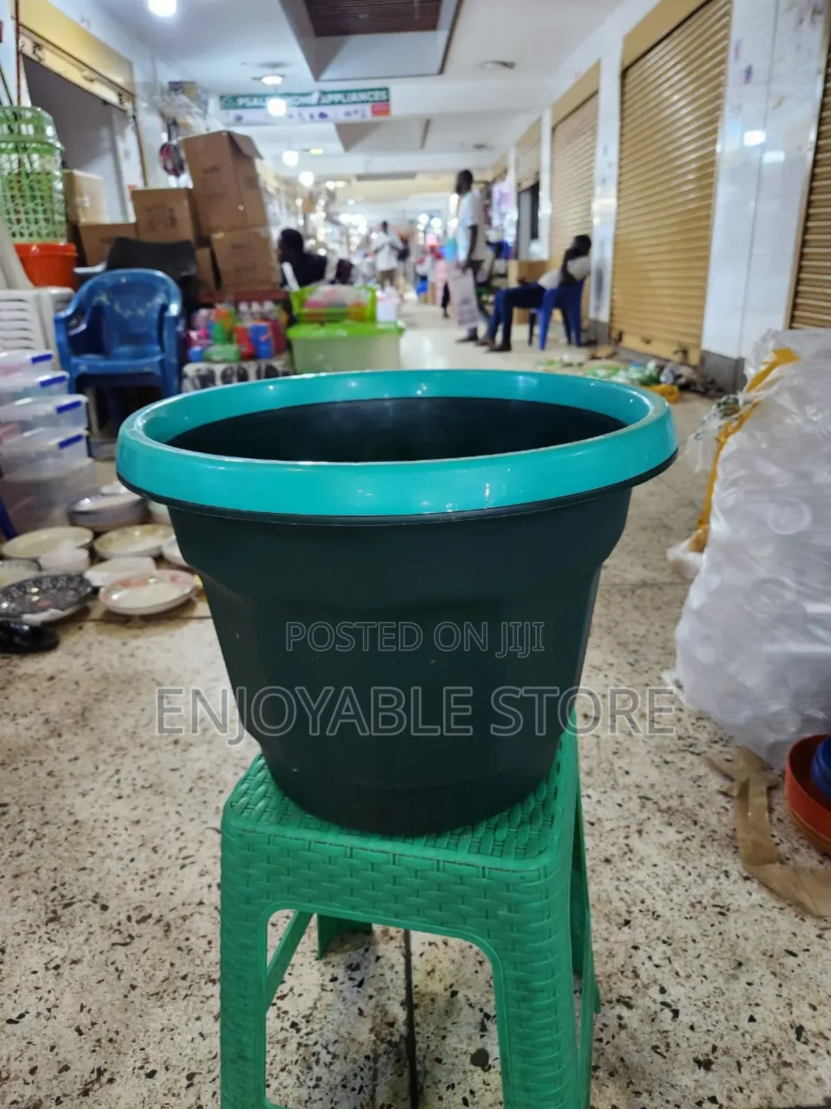 Imported Plastic Flower Pots