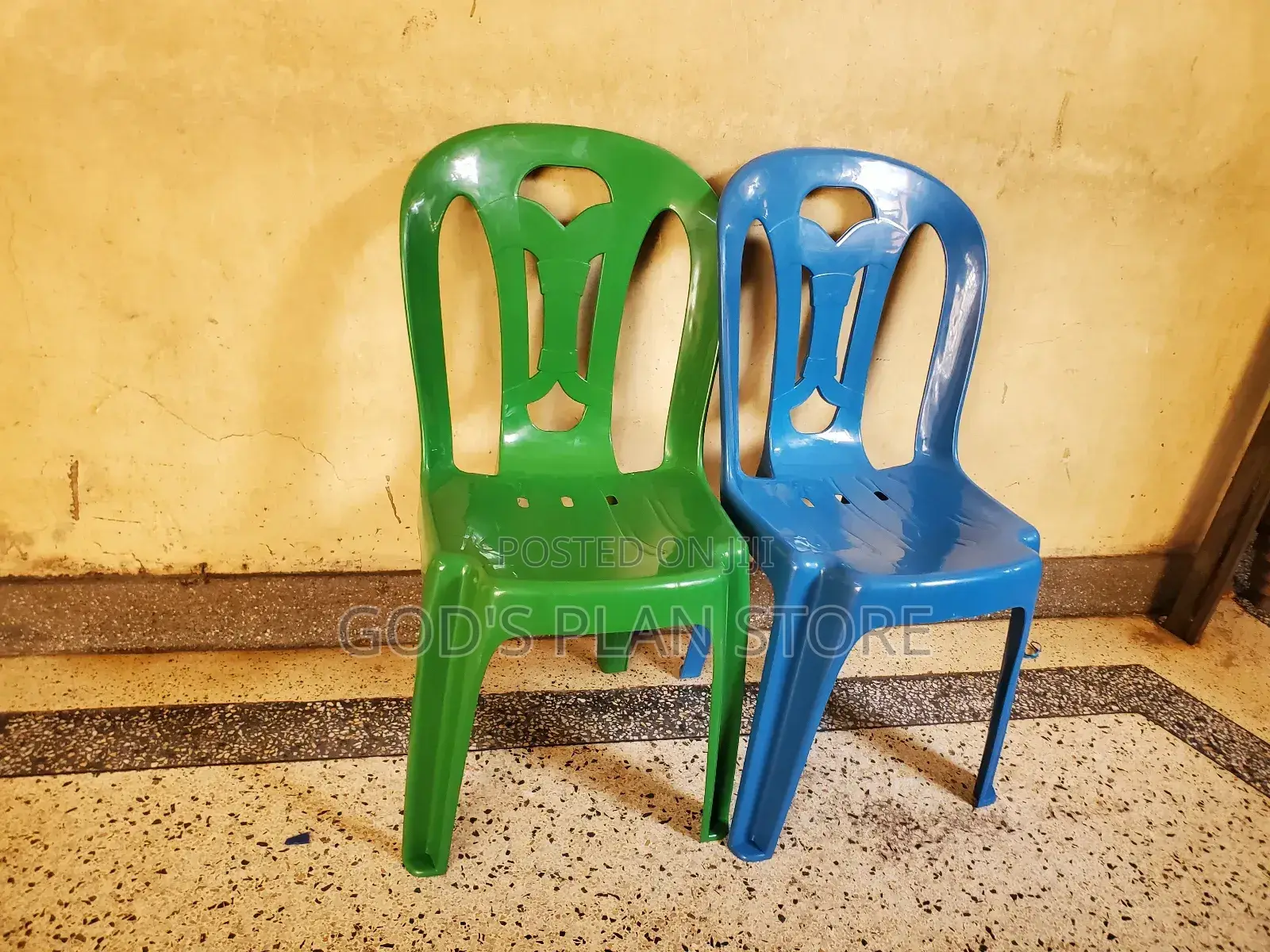 333 Armless Plastic Chairs Plastic Chairs