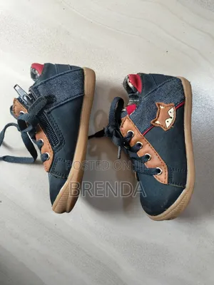 Used Size 23 Navy Blue With Brown Shoe