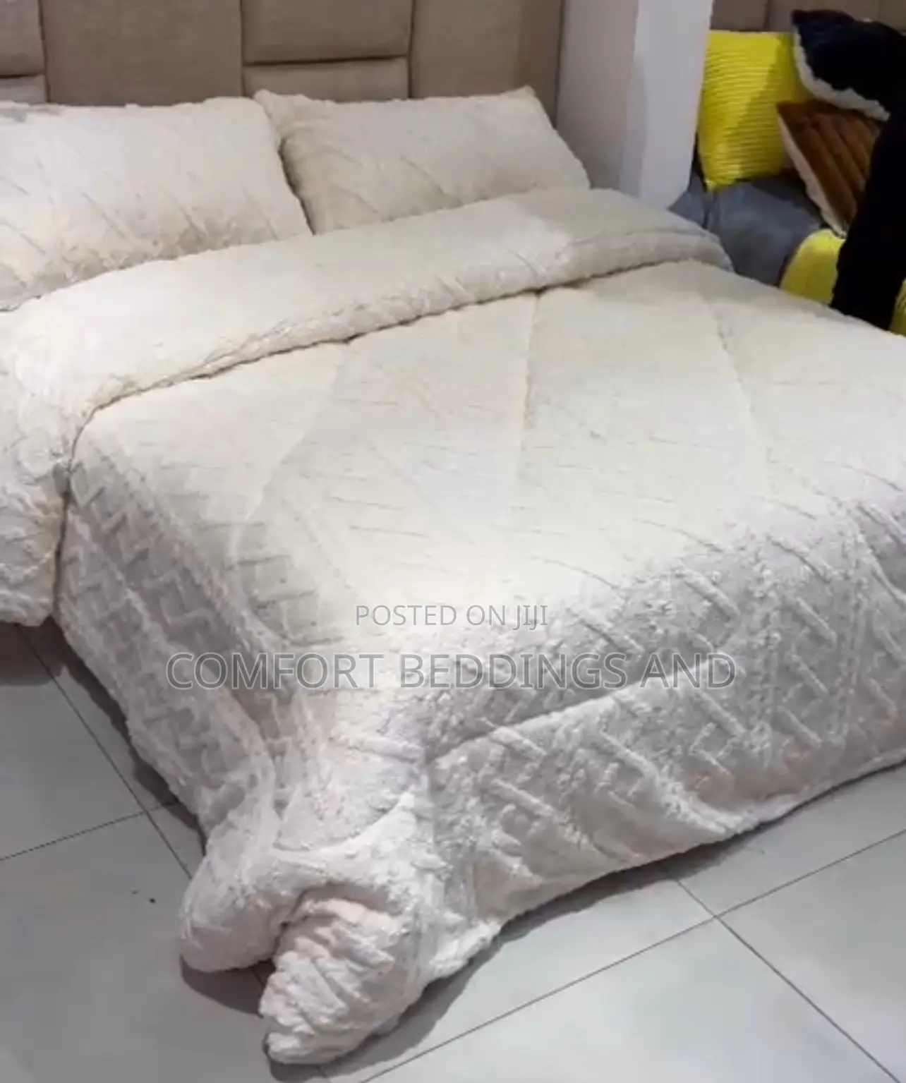 Velvet Bedcover Cream With Two Pillowcases And One Bedsheet