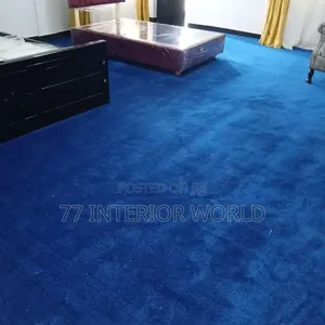 Royal Blue Woolen Carpets Suitable for Office Beauty