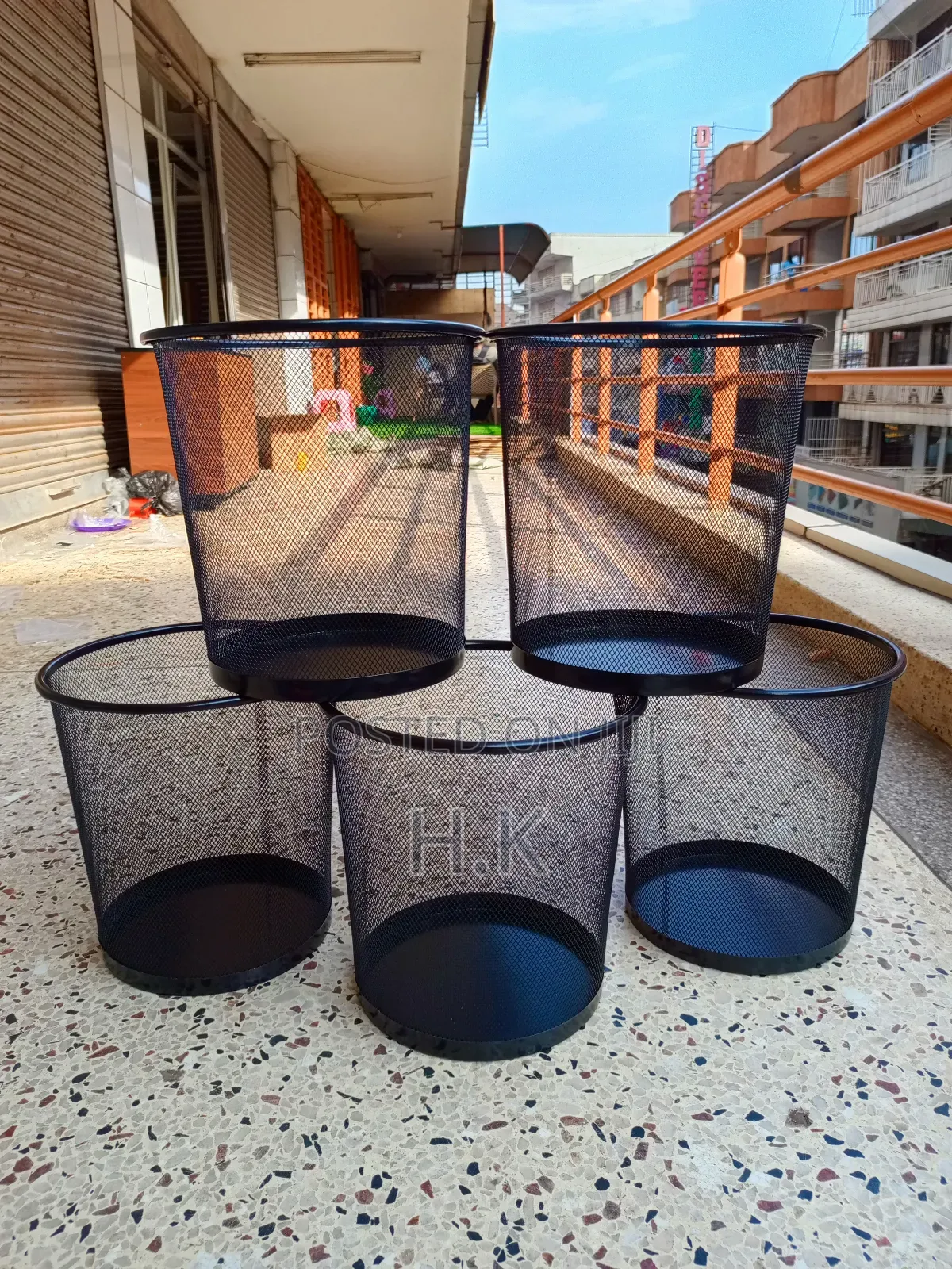 Mettalic Waste Paperbasket – Black
