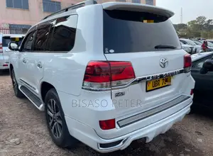 Toyota Land Cruiser 4.0 V6 GX-R 2010 White