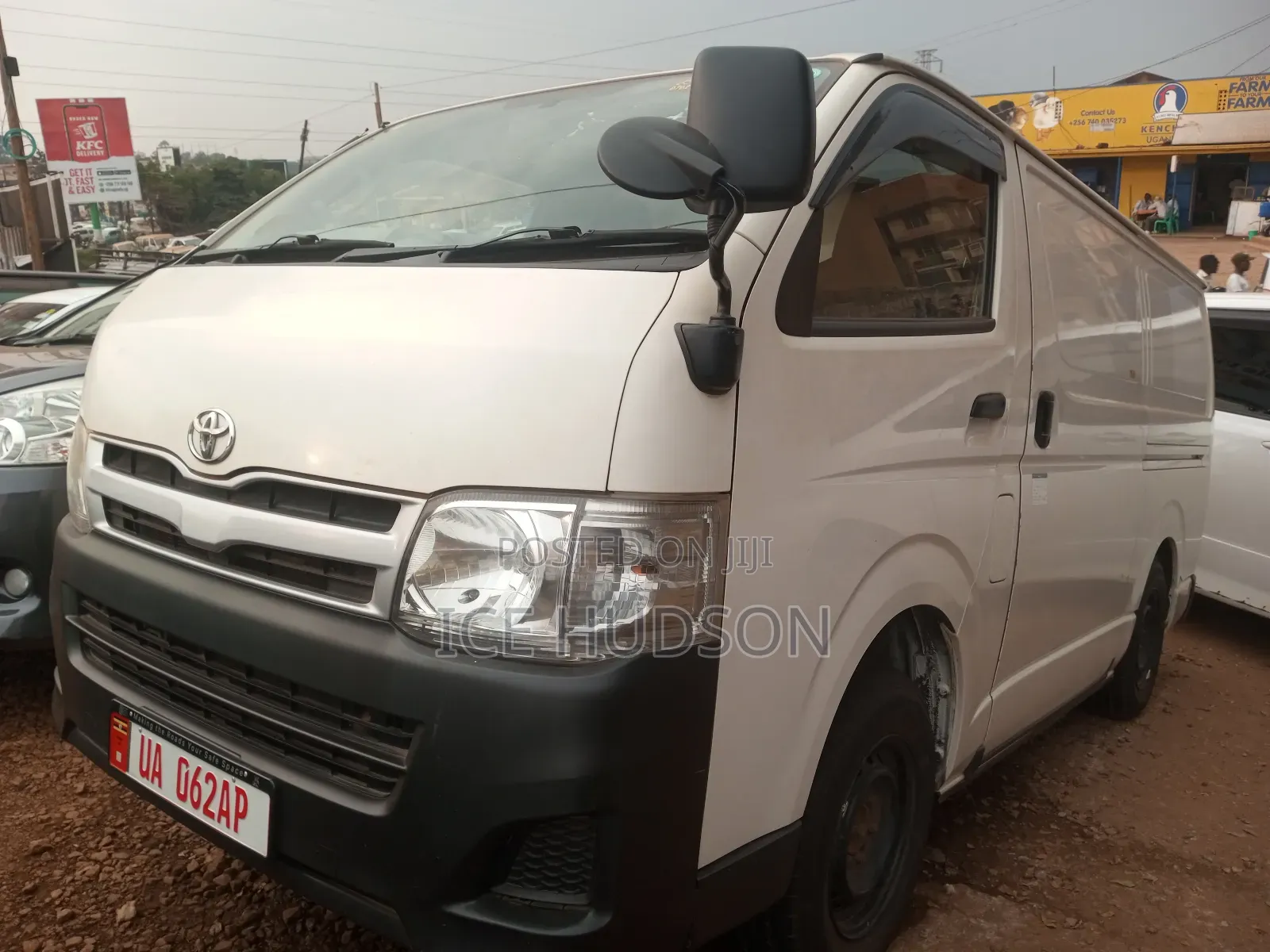 Toyota HiAce 2009 White