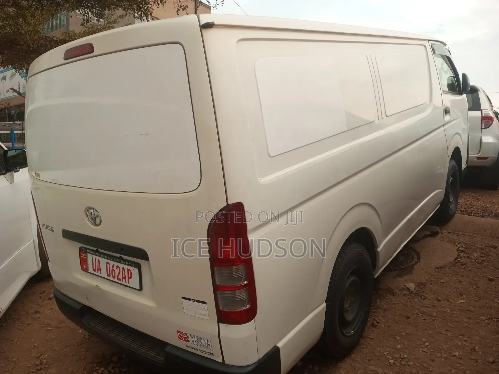 Toyota HiAce 2009 White