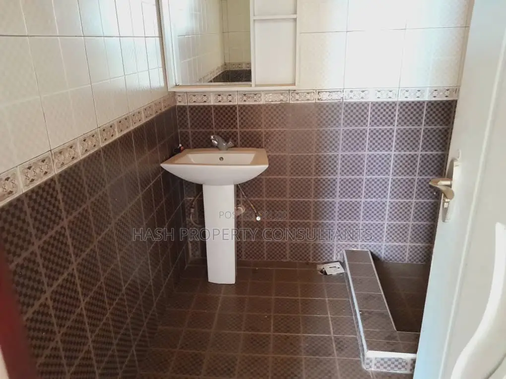 3bdrm Apartment in Kingz Apartments, Central Division for rent