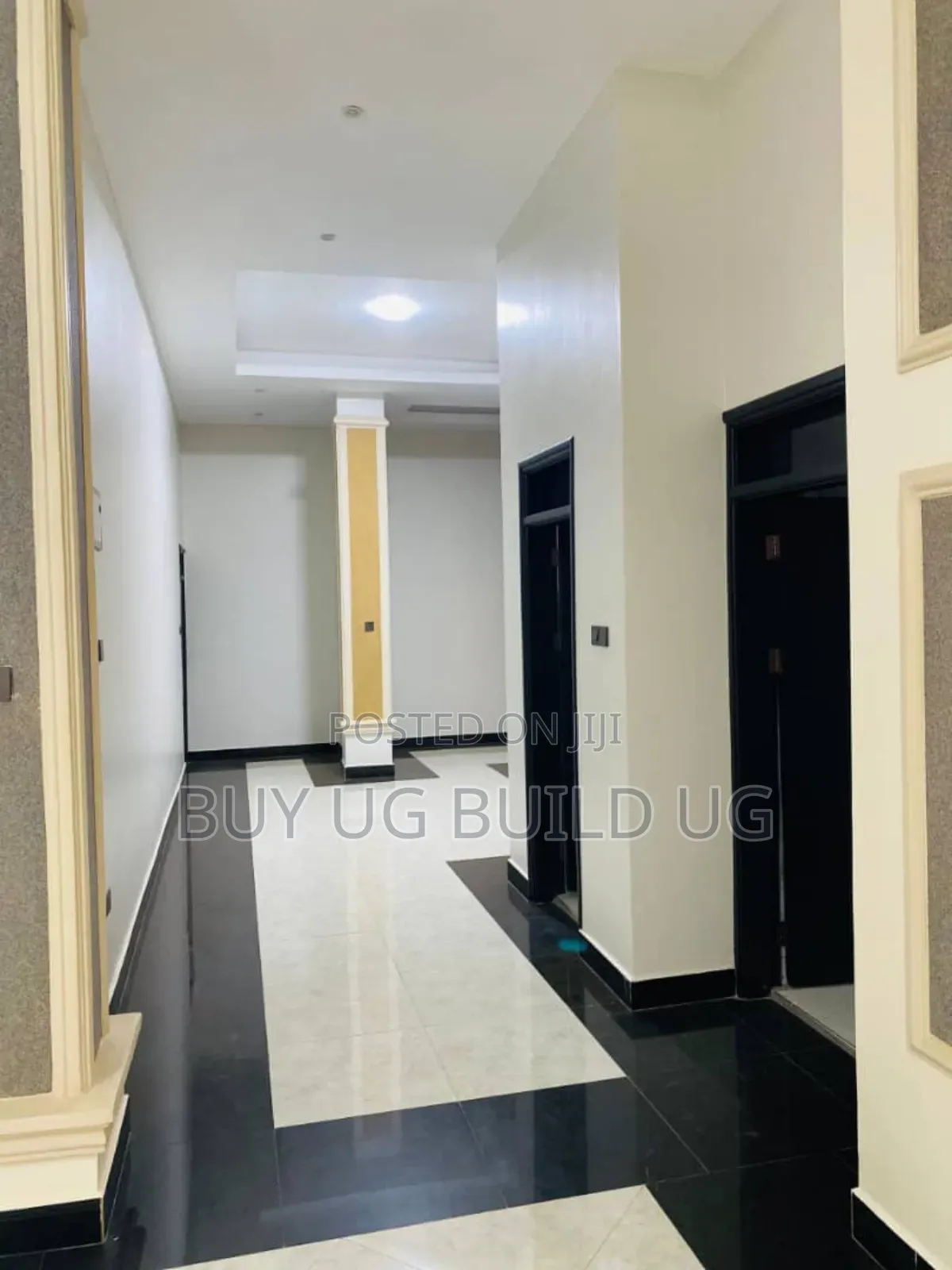 4bdrm Bungalow in Kitende Entebbe Road, Division B for sale