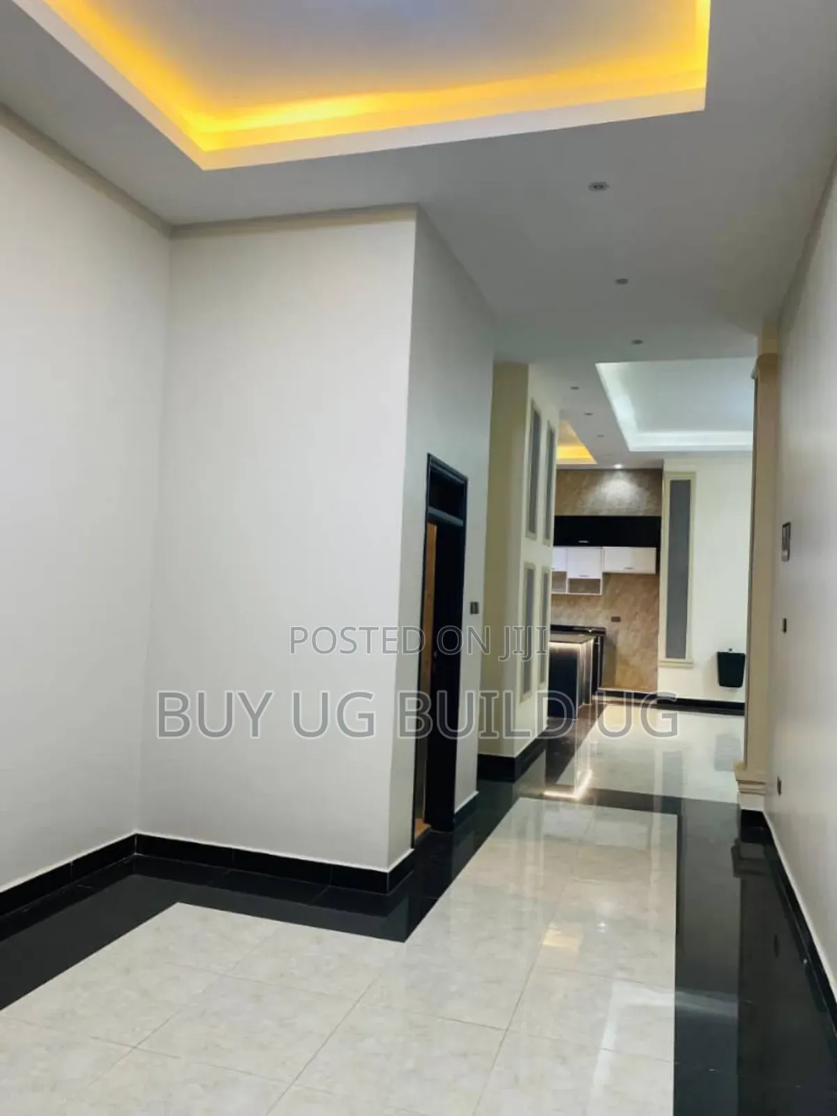 4bdrm Bungalow in Kitende Entebbe Road, Division B for sale