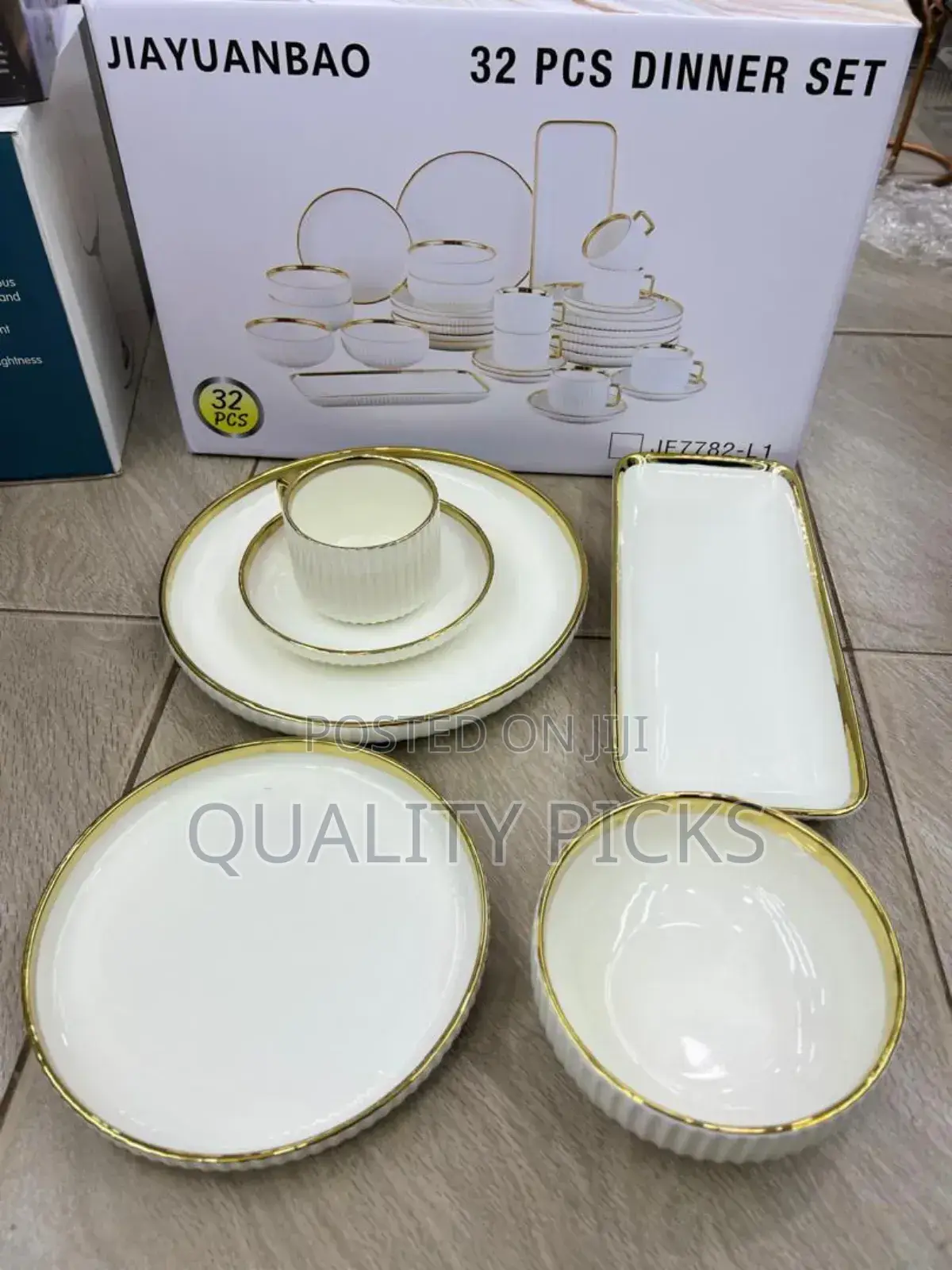 New 32pcs Dinner Set Ware.