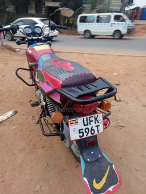 TVS HLX 125 2022 Red