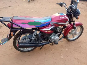 TVS HLX 125 2022 Red