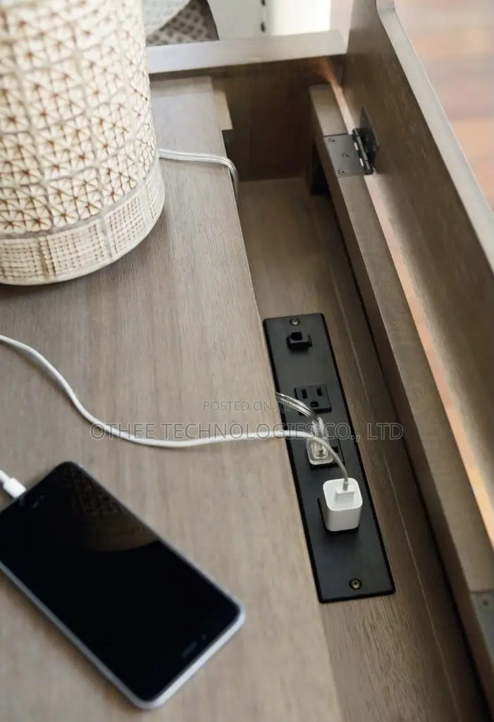 Smart Office Desk With Charging