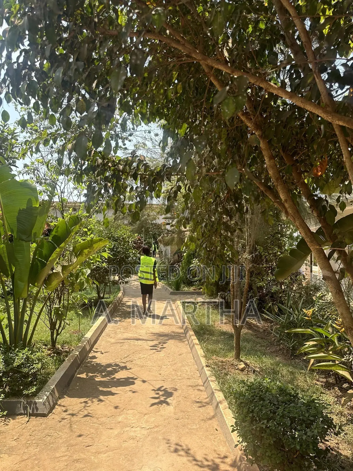 Furnished 3bdrm Bungalow in Kakiri for sale