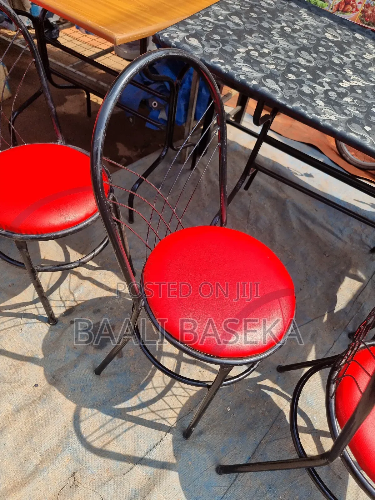 Attractive and Affordable Restaurant Seats/Cheap
