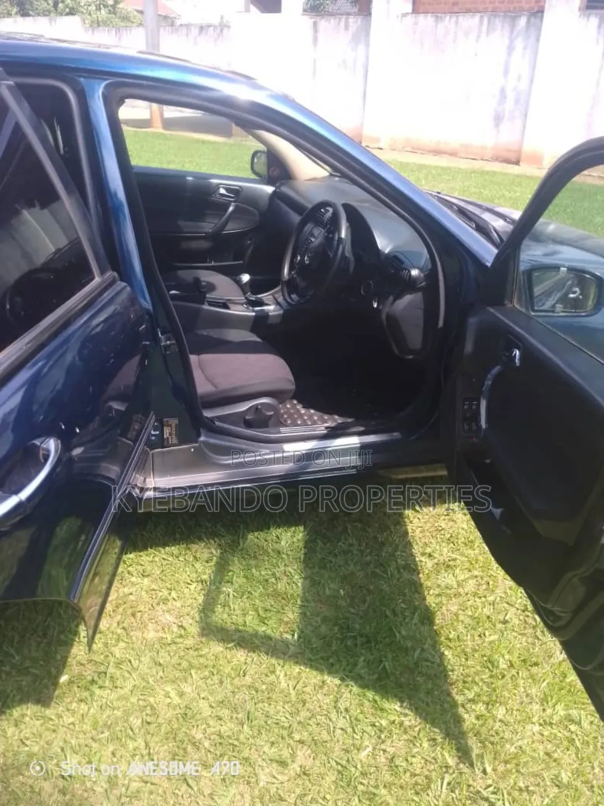 Mercedes-Benz C200 2002 Blue