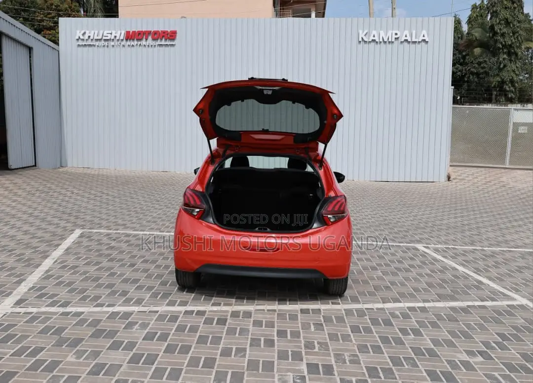 Peugeot 208 2016 Red
