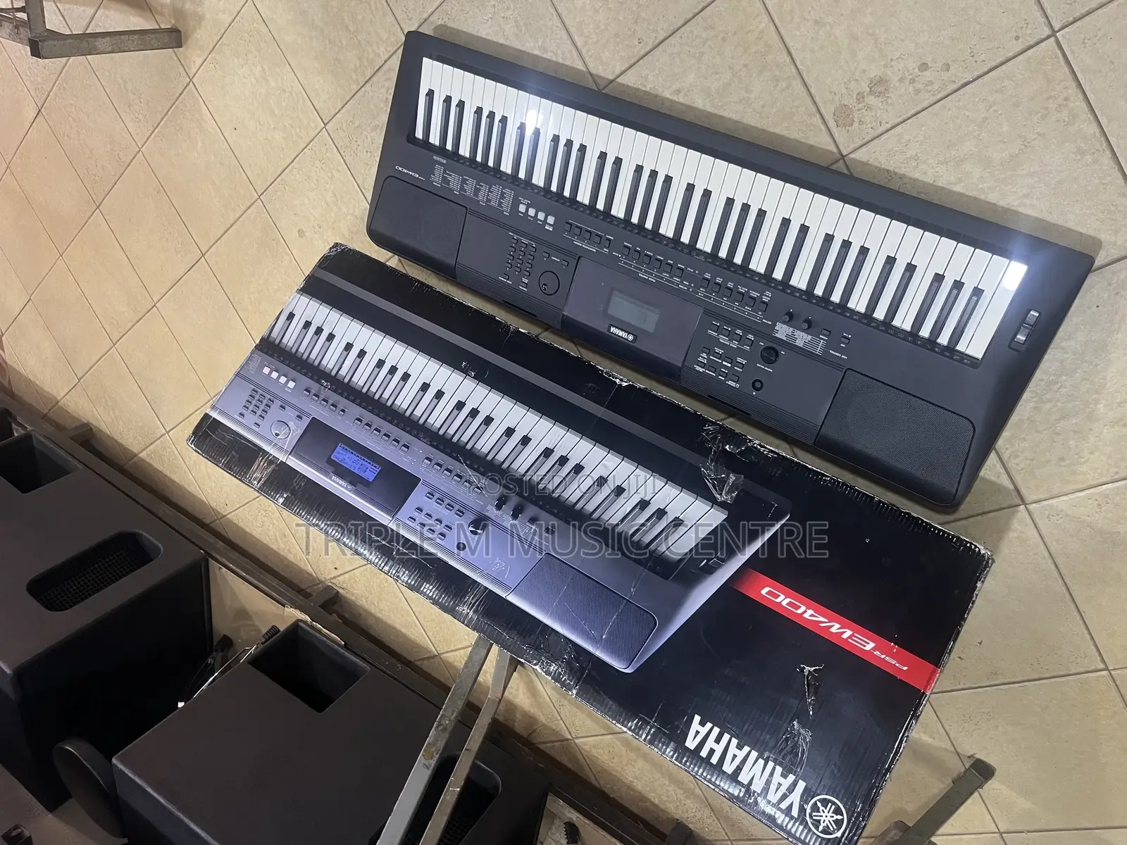Yamaha PSR Ew 400 Keyboard