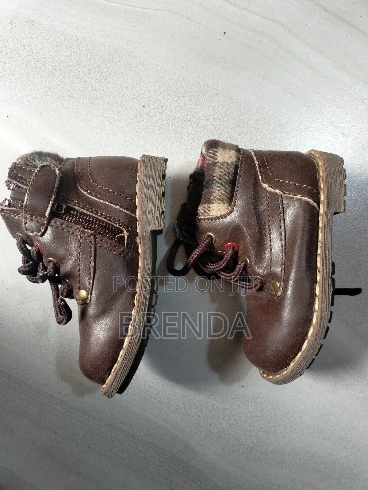 Used Size 19 Detit Brown Boots