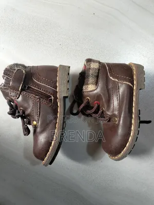 Used Size 19 Detit Brown Boots