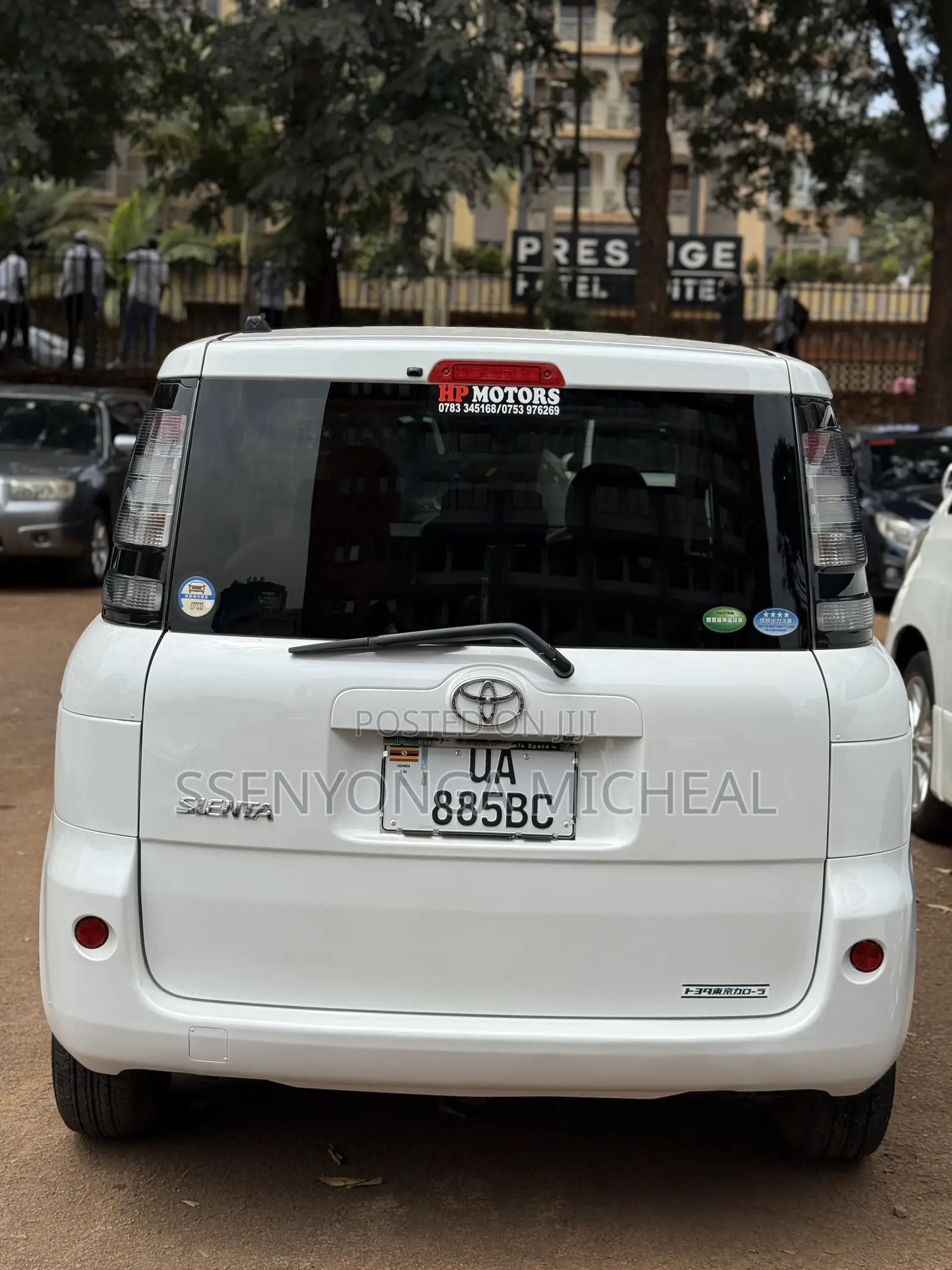 Toyota Sienta 2014 Silver
