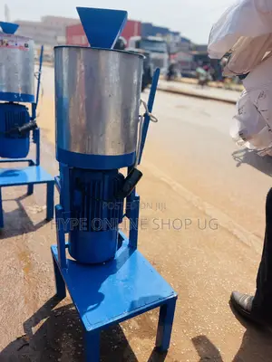 6kgs Imported Gnuts Grinding Machine for Oddi,Kipooli,Powder