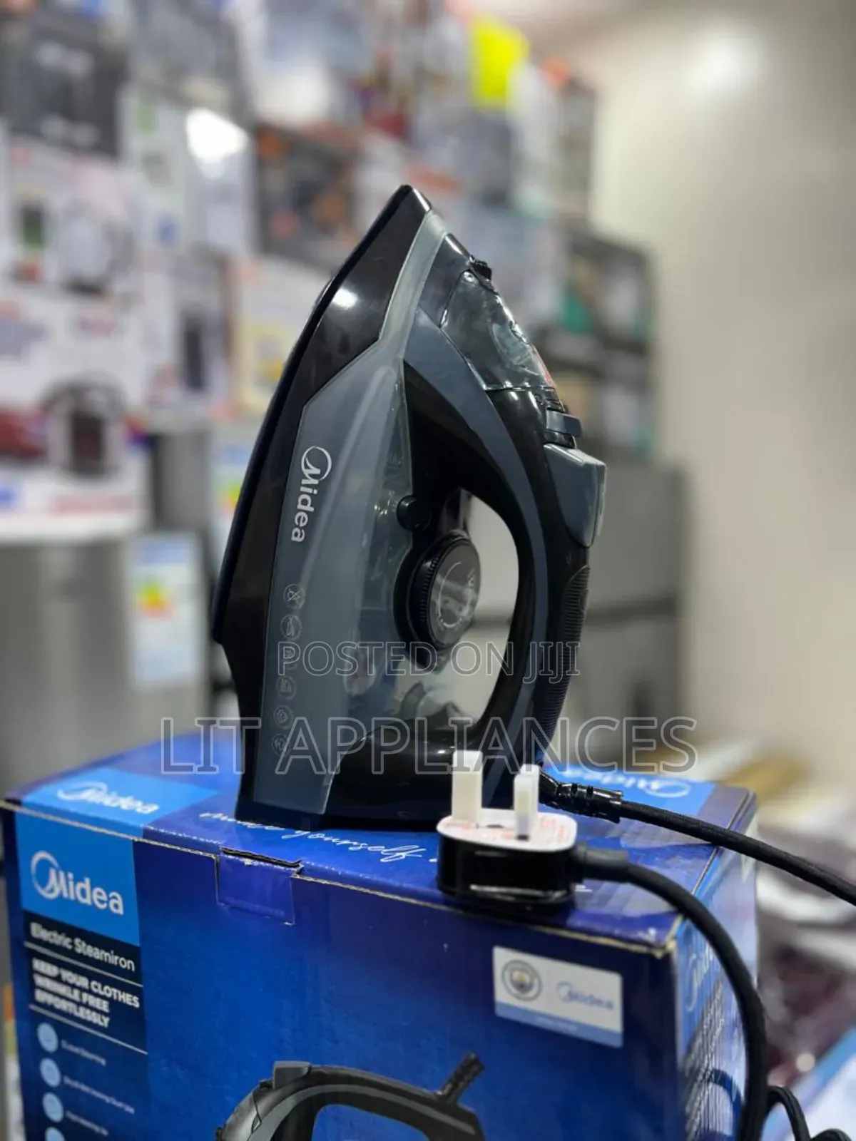 Midea Steam Iron That Can Iron Even Power Is Off.