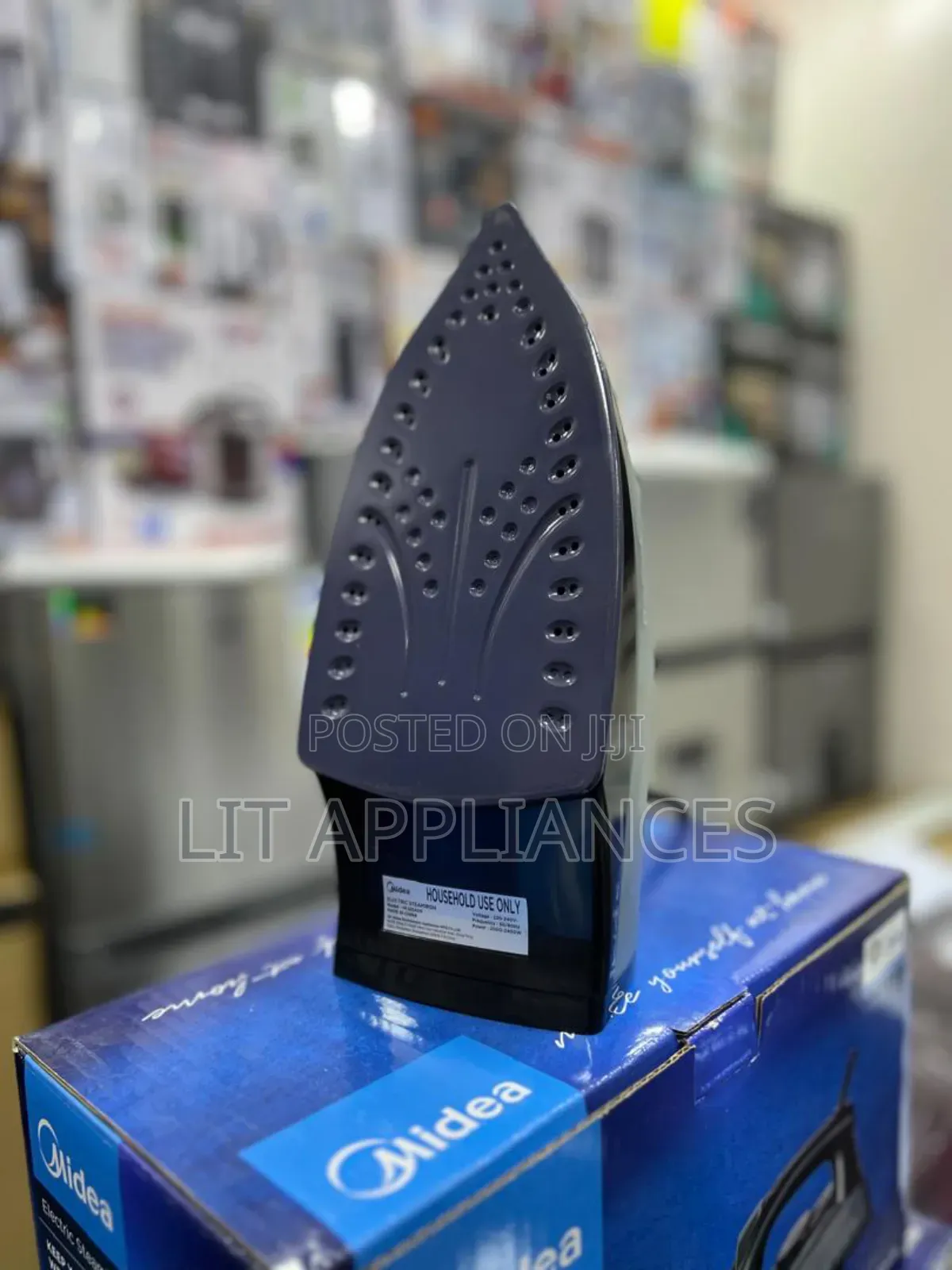 Midea Steam Iron That Can Iron Even Power Is Off.