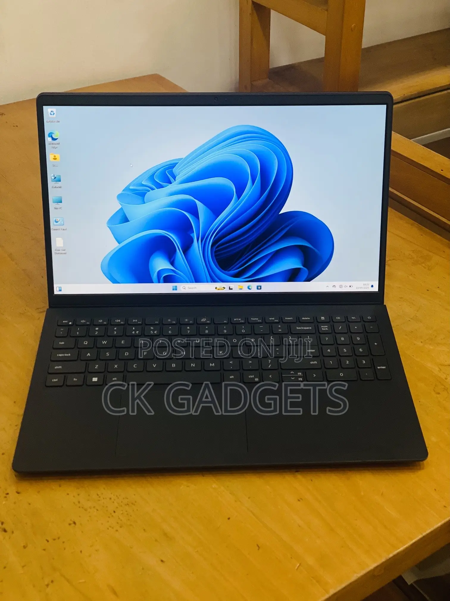 New Laptop Dell Vostro 3520 16GB Intel Core I5 SSD 512GB
